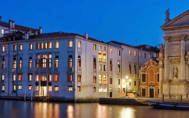 Отель Palazzo Giovanelli e Gran Canal Италия, Венеция - отзывы, цены и фото номеров - забронировать отель Palazzo Giovanelli e Gran Canal онлайн вид на фасад