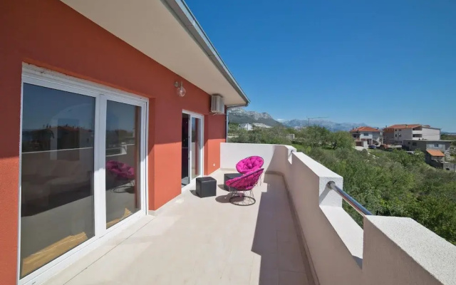 Amazing Home in Kastel Gomilica With Wifi and 2 Bedrooms