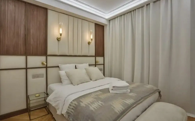 Superb AC Apartment Roosevelt Saint Honore