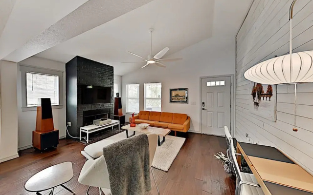 305whaya 3 Bedroom Home