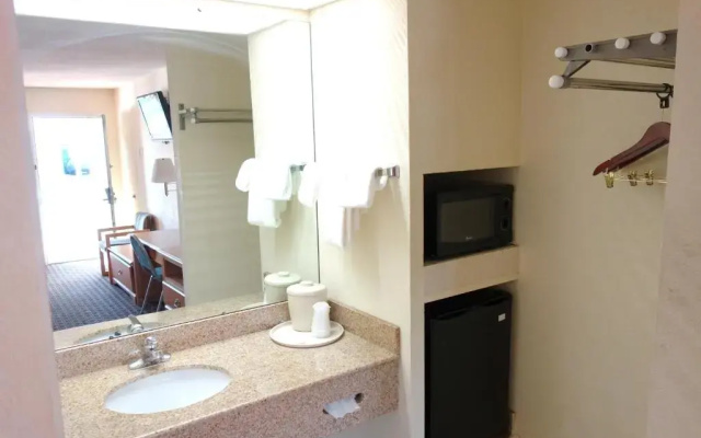 VIP Inn and Suites