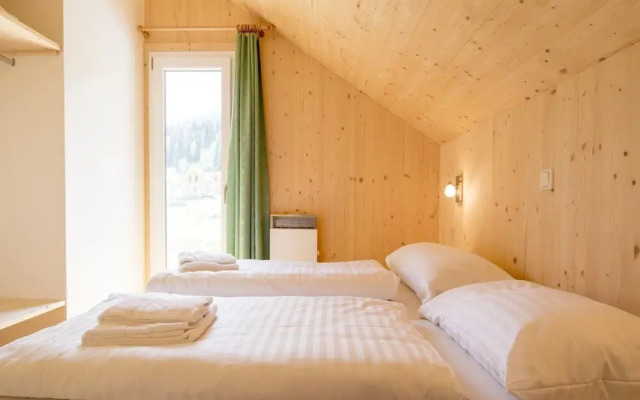 Lavish Chalet in Sankt Georgen With Jacuzzi