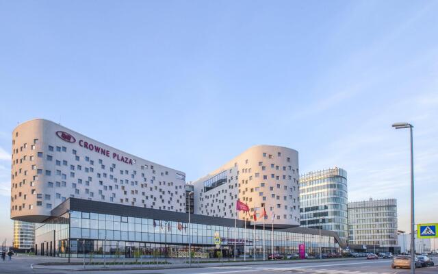 Гостиница Crowne Plaza Санкт-Петербург Аэропорт вид на фасад