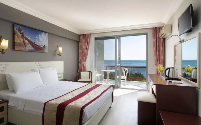 Hattuşa Vacation Beach Hotel