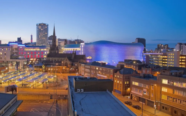 Tudors eSuites Birmingham Canalside Apartments