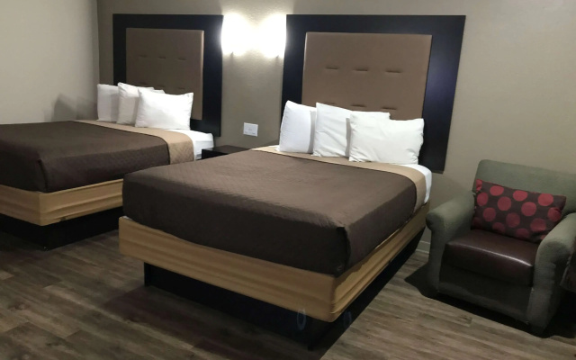 Super 8 by Wyndham Pensacola NAS Area