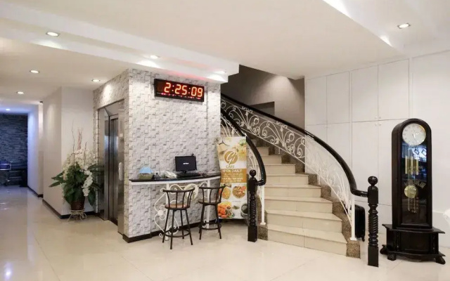 Airy Thamrin Gandhi Medan