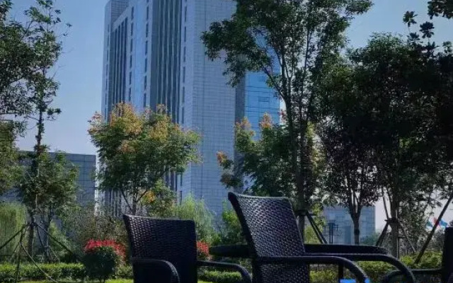 Weishanhu Holiday Hotel