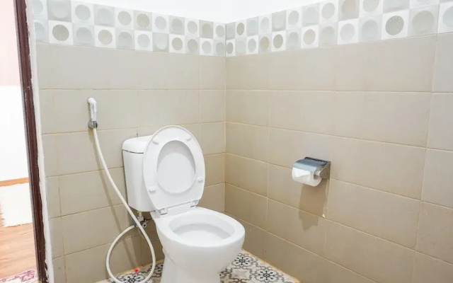 Granada Syariah Home Stay by OYO Rooms