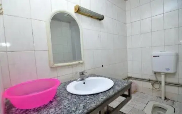 Qujing Luoping Hongyuan Guesthouse