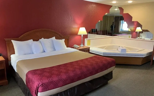 Express Inn & Suites