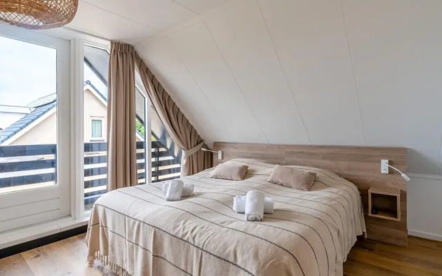 Luxury 10-person Family Villa