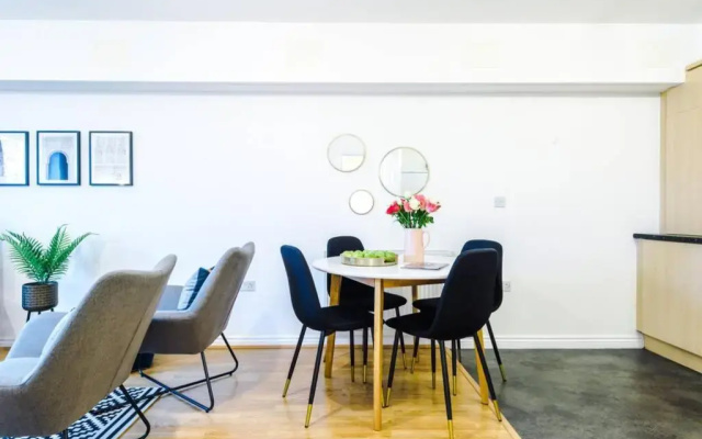 Paladine Place Serviced Apartment Coventry
