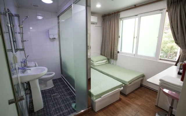 G-star Guesthouse
