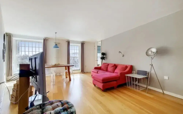 Apt - Sleeps 4 - Pets Ok - Roof Garden