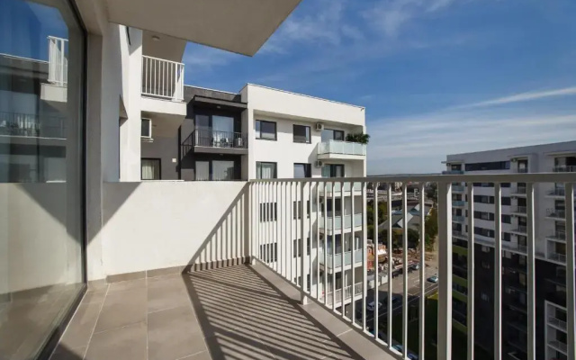 No. 10 - The Penthouse in City Center