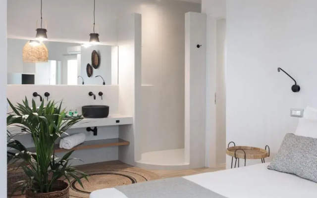 Sunday Luxury Suites