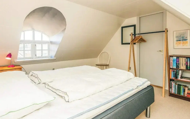 10 Person Holiday Home in Blavand
