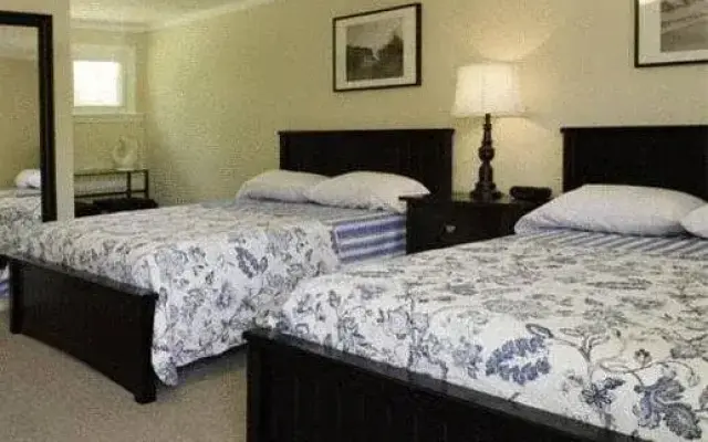Santuit Inn