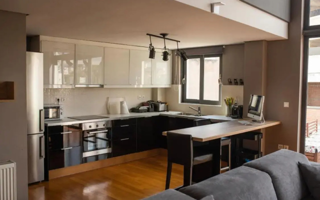 Minimal Brand New Loft next to Subway
