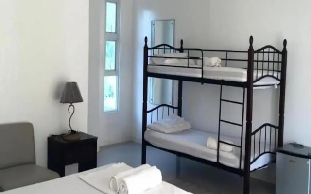 OYO 921 Sorrento Hotel And Resort