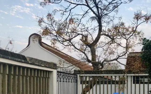 Yiyi Zhenxuan Hostel