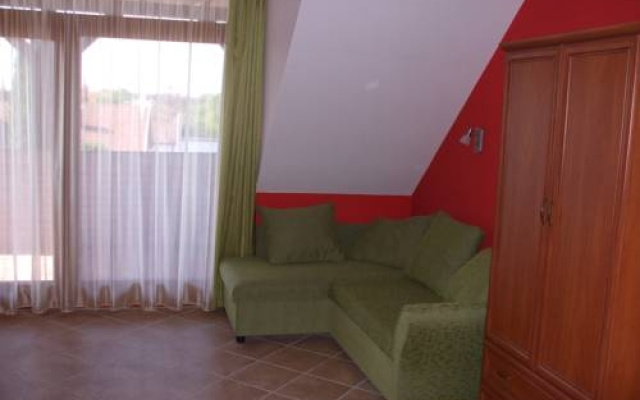 Várfürdő-Panzió Apartmanház