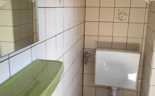 Sonnige Dachgeschoßwohnung (Adults Only)