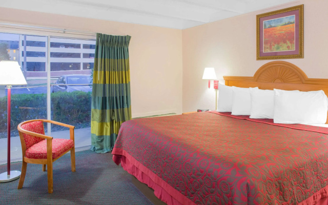 Days Inn by Wyndham Tallahassee University Center