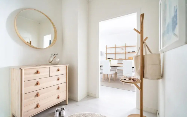 Luminous 1br next to Puu-Vallilla