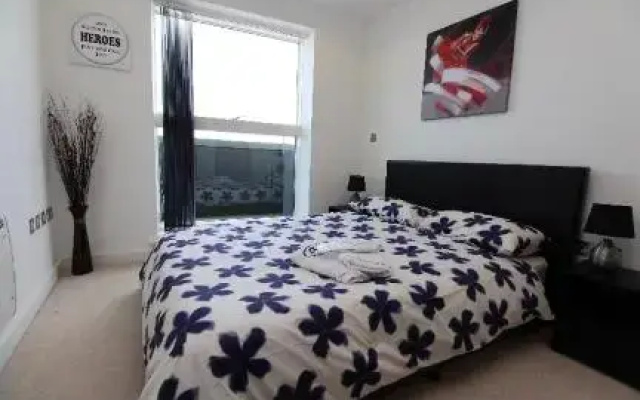 Executive 2 bedroom heart of BBC Media City