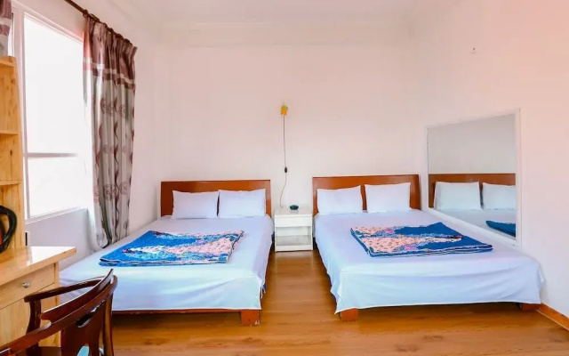 Oyo 437 Van Xuan Hotel