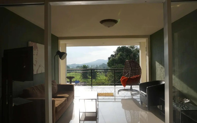 Jhoanie Hotel
