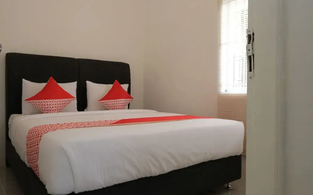 OYO 2551 Dewi Residence 2