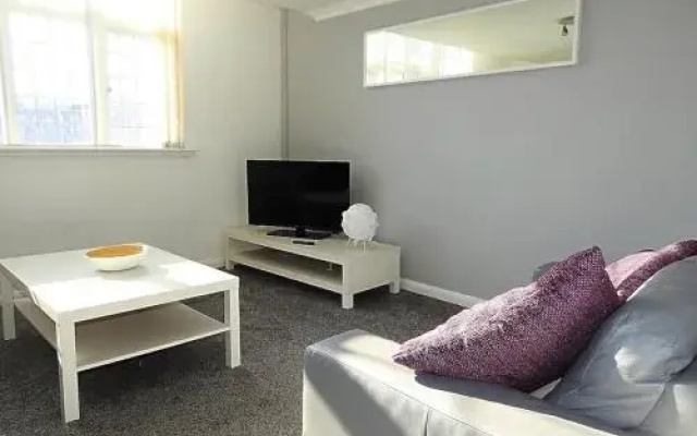 Marina Mews 2