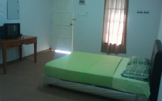 Kandiez Sunrise Estuary Chalet