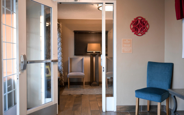 Sonesta Simply Suites Clearwater St. Petersburg