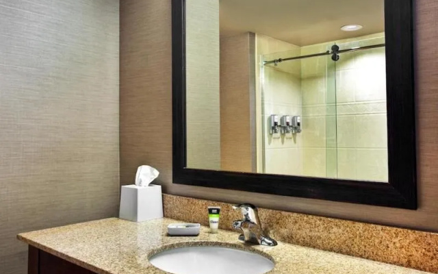 Astoria Hotel & Suites
