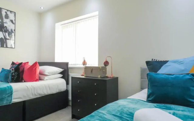 Tudors eSuites Four Bedroom House