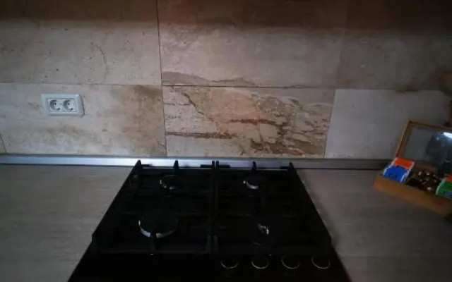 Luxury apartment. 10 minutes taxi ride to center