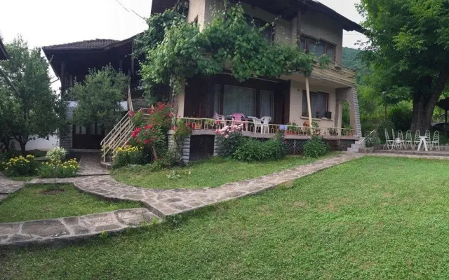 Luylyana Guesthouse