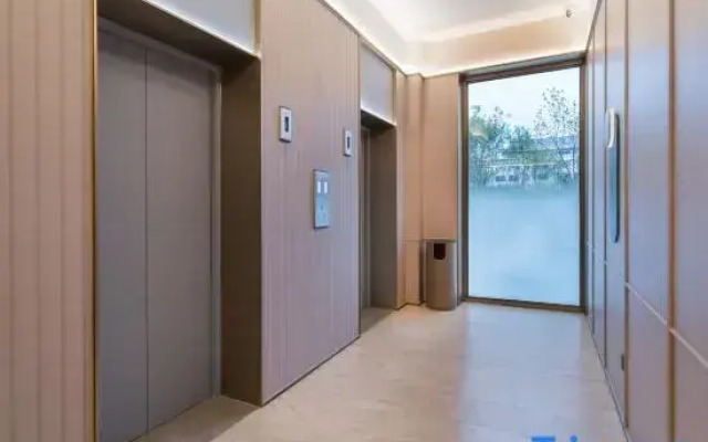 HanTing Hotel (Yanji West Railway Station Wanda Plaza)
