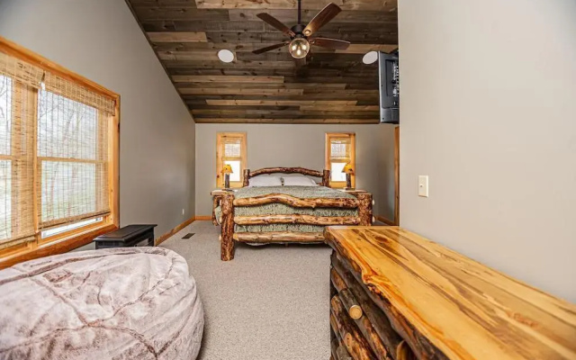 Maple Manor by Taylor Made Deep Creek