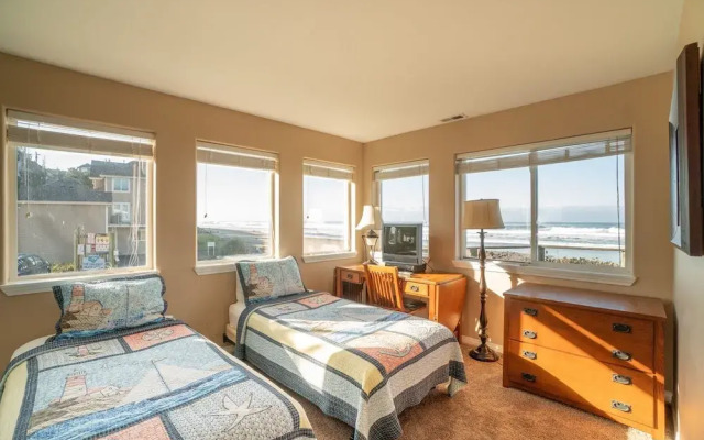 Beach House - 3 Br Home