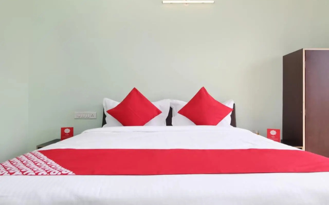 OYO 28353 Hotel Nandanvan