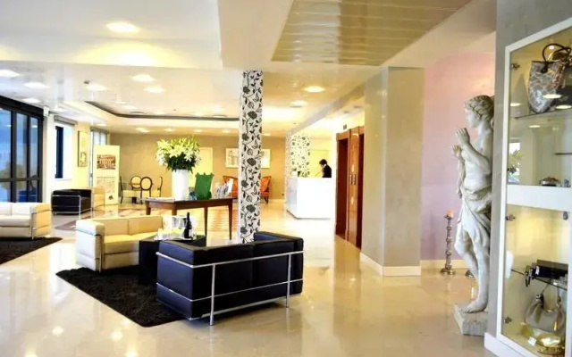 Omnia Hotel Noventa