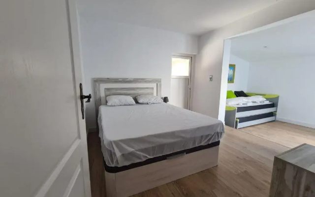 389-villa de standing con piscina privada