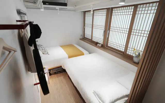 The Road Minihotel