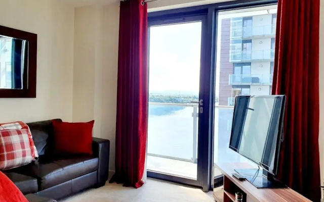 Airy 2 Bed 2 Bathroom With Balcony