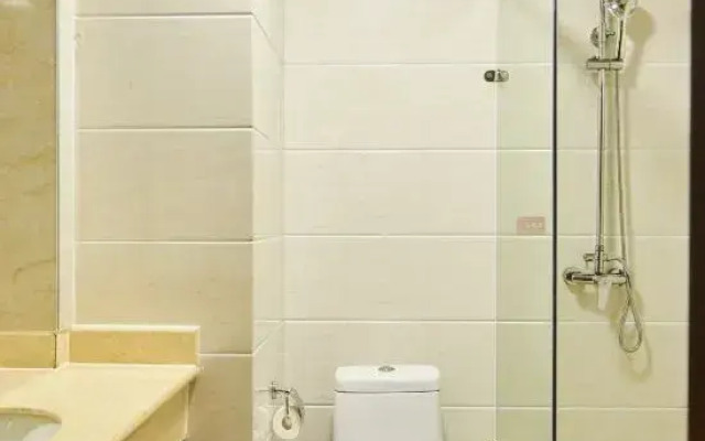 Home Ease Hotel (Longhua Xingzhou Plaza Store)